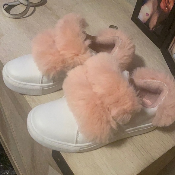 Other - Girls Furry Tennis shoes